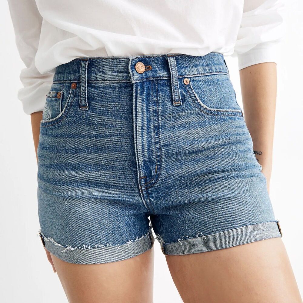 Madewell High Rise Denim Shorts Size 26 Medium Wash Cutoff Raw Hem Zip Fly